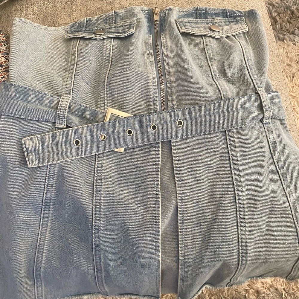 Brand new never been worn denim fashion nova corset. It’s a XL.